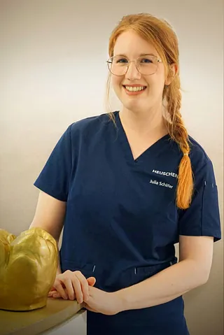 Julia Schäfer Zahnmedizinische Fachangestellte