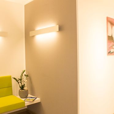 Helle, modern eingerichtete Zimmer unserer Zahnarztpraxis in Spelle, Hauptstraße 27